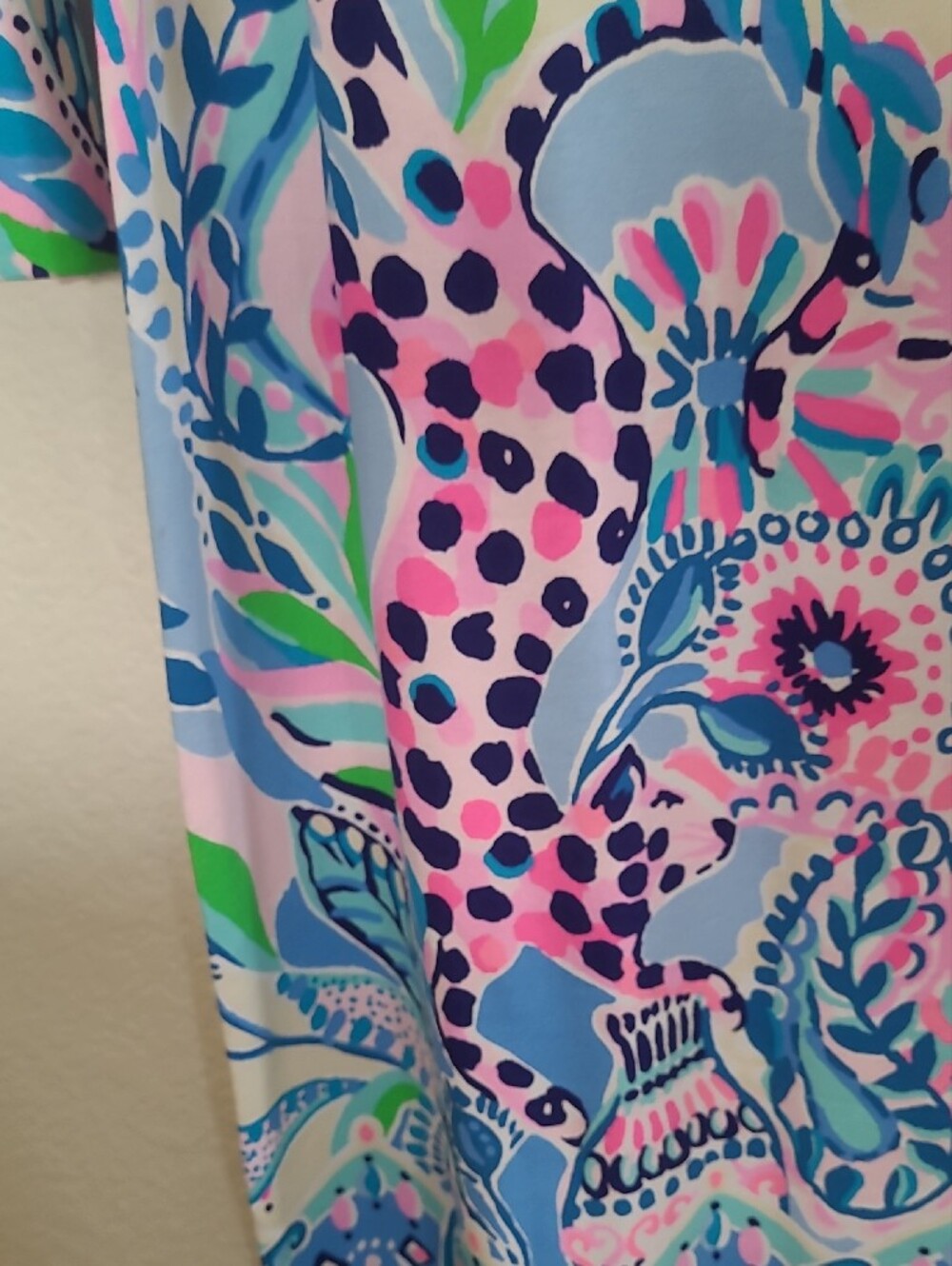 Lilly Pulitzer Cream Shift Dress with Pink & Blue Paisley &"Pink Leopard" Design - Picture 8 of 11